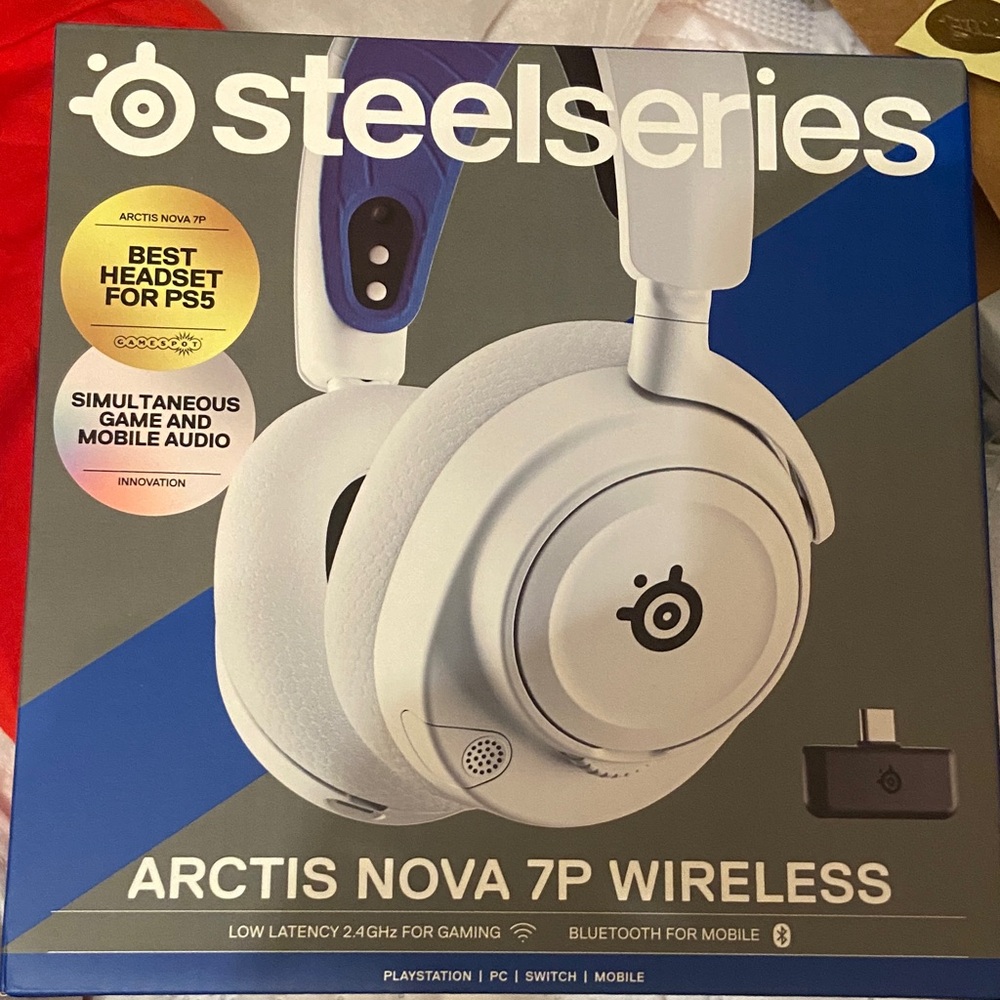SteelSeries Arctis Nova 7P Wireless Headphones - White